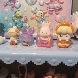 Super Cute Bundle Of (4) Various Mini Figures (Aka Beans)🌟